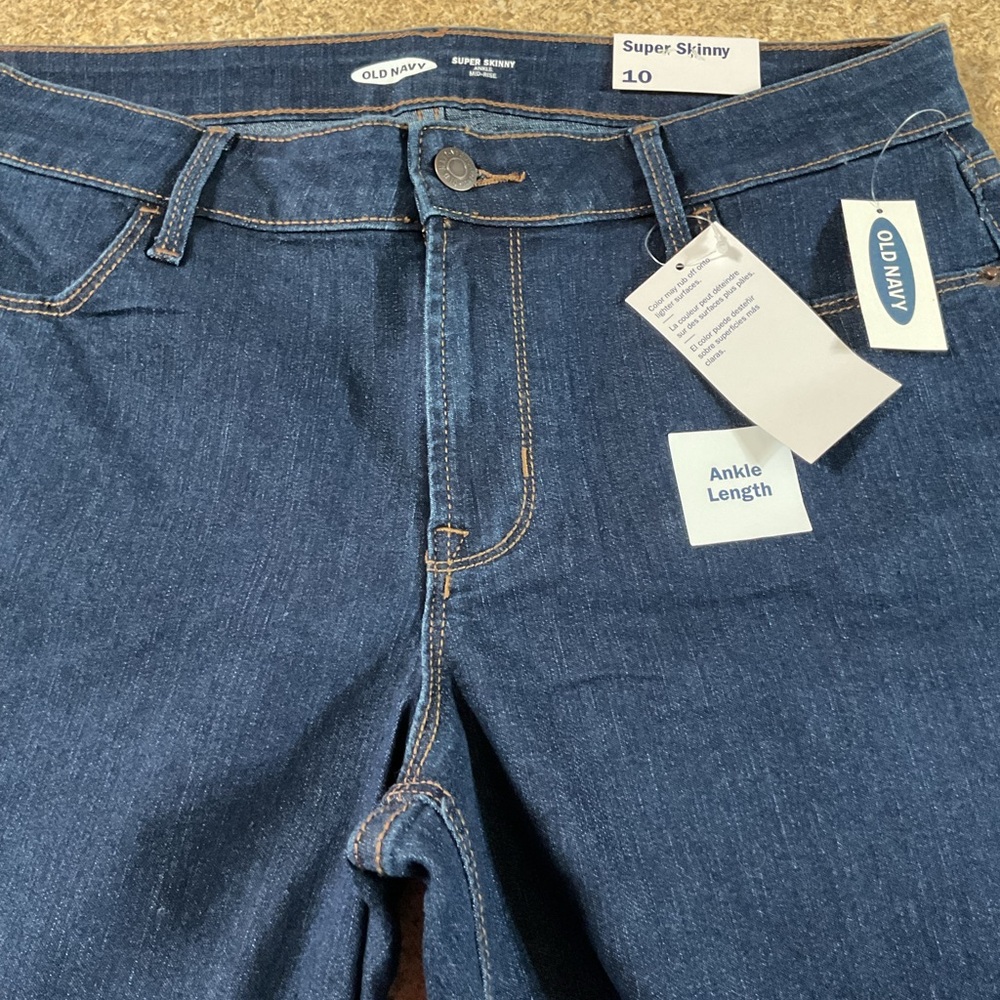 Old Navy Mid-Rise Super Skinny Jeans in Dark Blue